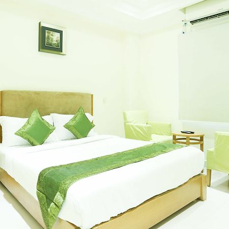 Treebo Trip Sr Residency Hotel Chennai Exterior photo